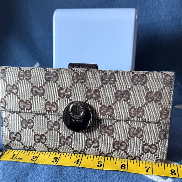 Gucci Beige and Brown Monogram Wallet - Picture 12 of 12